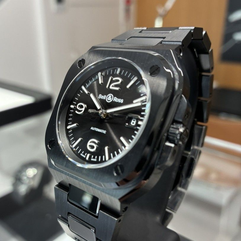 Bell & Ross BR-05 セラミックの輝き