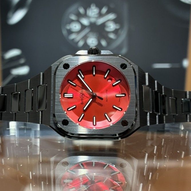Bell & Ross BR-05 セラミックの輝き